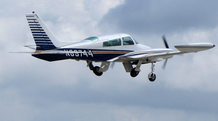 4 die in plane crash, fire at Columbia Airport in California 